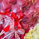 Lizak z białej czekolady z malinami 21g